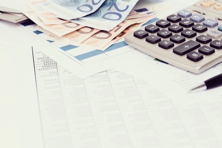 ¿Qué es un nómada digital?  ¿Qué se considera como residencia fiscal?  ¿Cómo se calculan los días? 